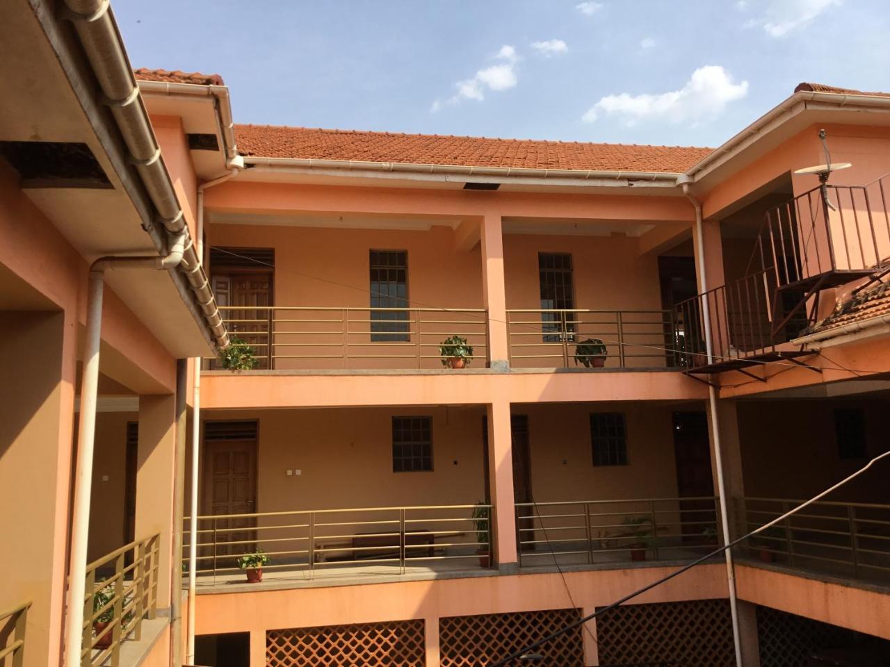 Motel Tuku Masindi Eksteriør billede